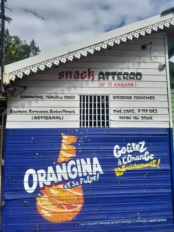 Façade du Snack Atterro — Ti'Kabane à Saint-Leu